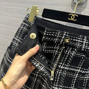 Chanel Women's Fashion Clothing Short Pants C58828 - S - View 5