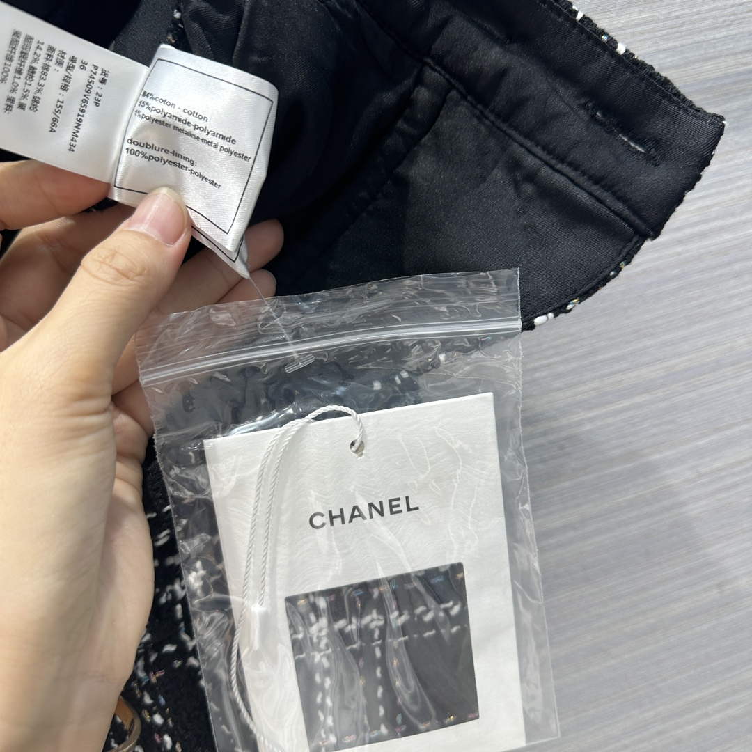 Chanel Women's Fashion Clothing Short Pants C58828