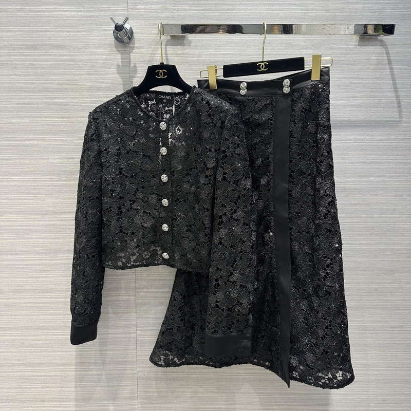 Chanel Women's Fashion Clothing Suit C58937