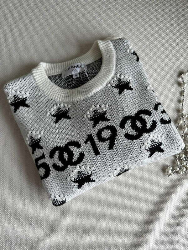 Chanel Women's Fashion Clothing Sweater CC69141