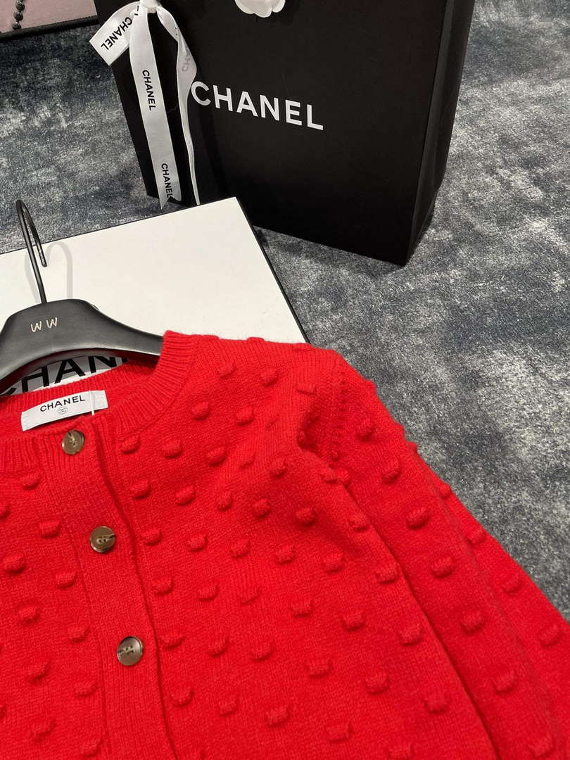 Chanel Women's Fashion Clothing Sweater CC69144