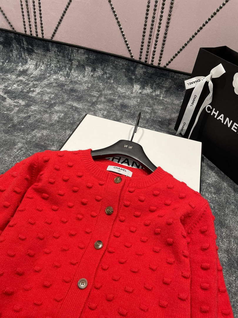 Chanel Women's Fashion Clothing Sweater CC69144
