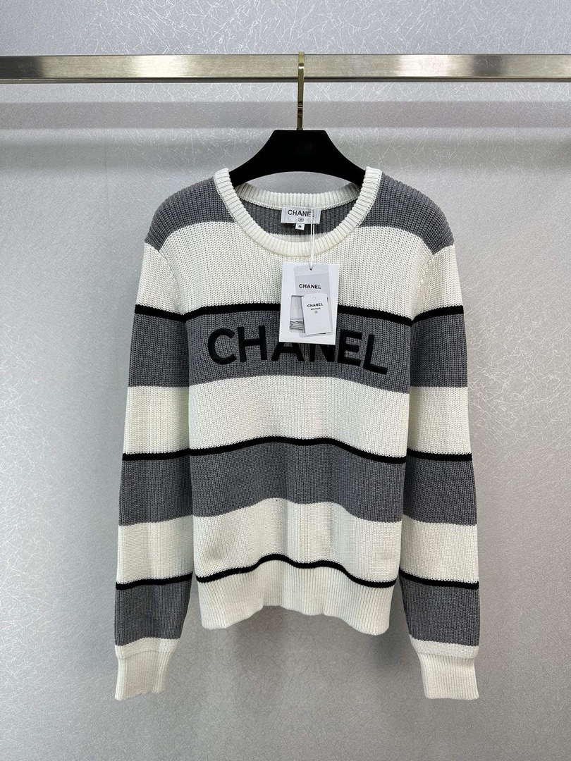 Chanel Women's Fashion Clothing Sweater CC69148