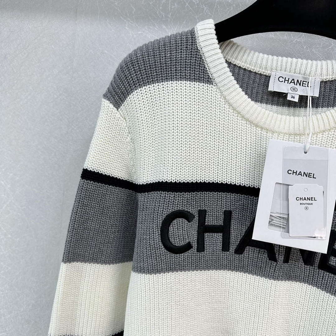 Chanel Women's Fashion Clothing Sweater CC69148