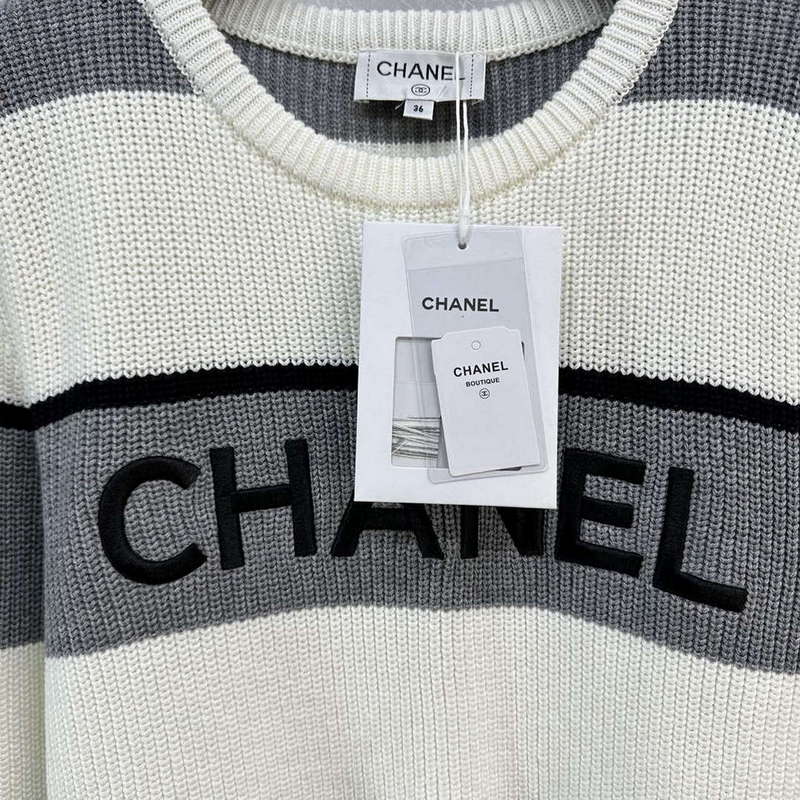 Chanel Women's Fashion Clothing Sweater CC69148