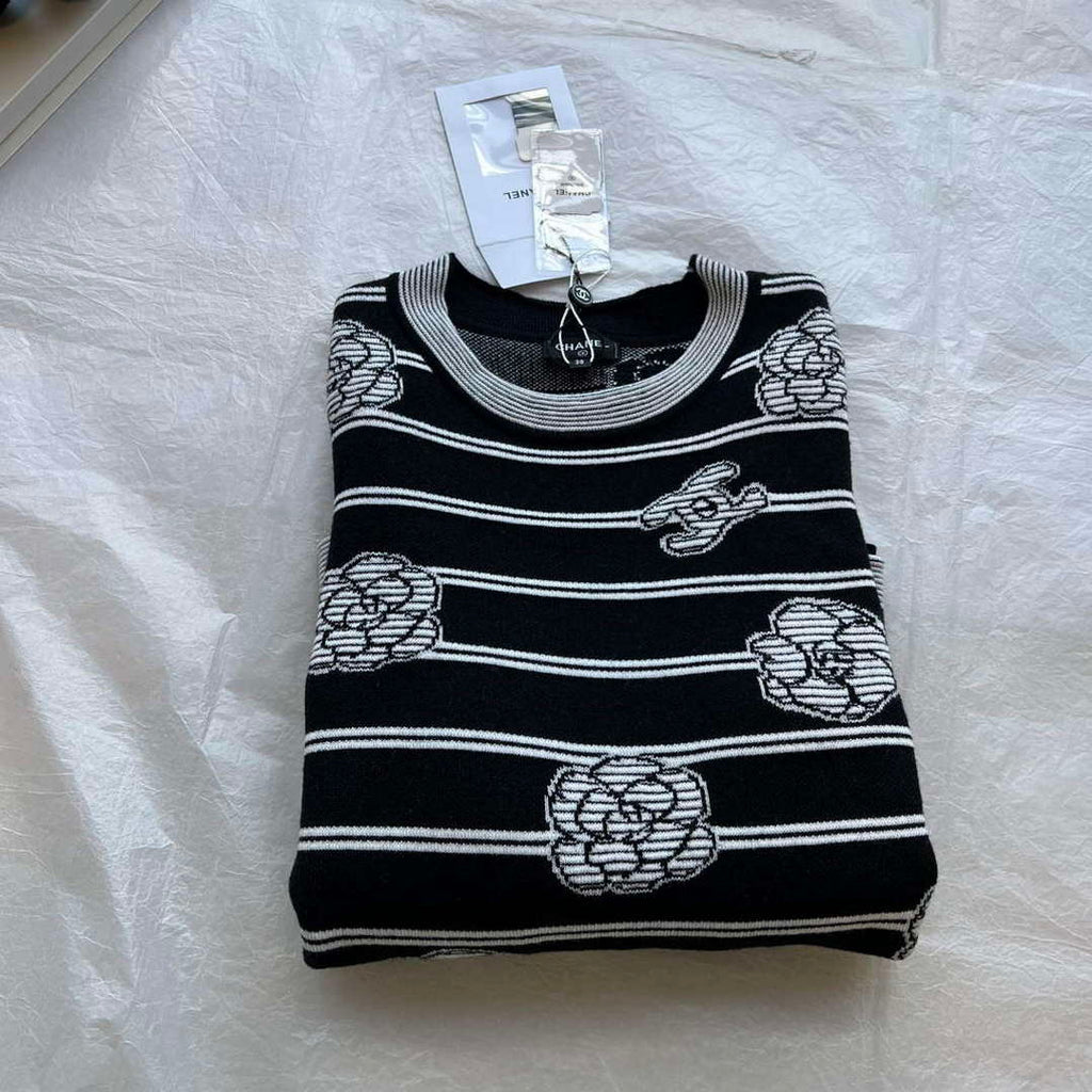 Chanel Women's Fashion Clothing Sweater CC69149