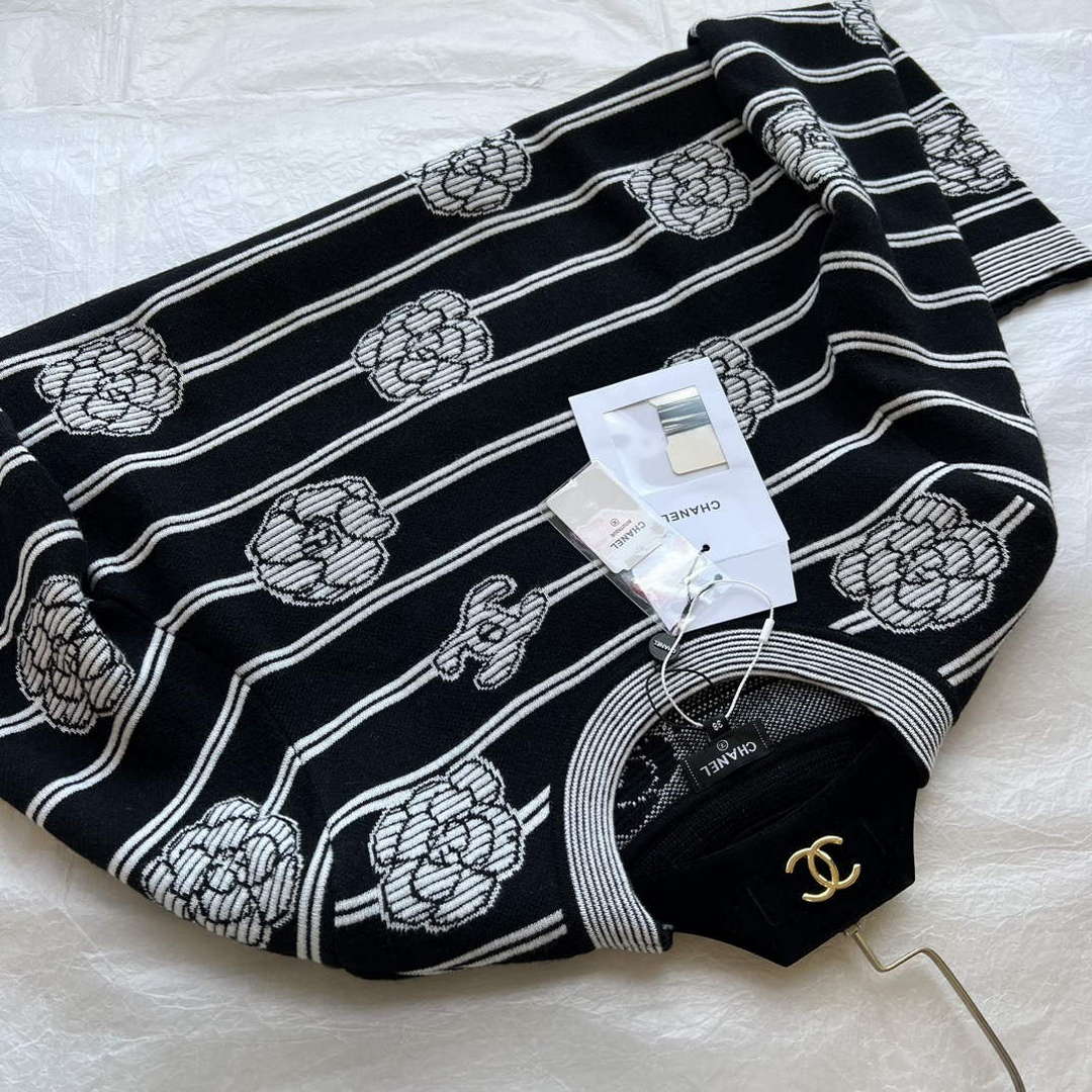 Chanel Women's Fashion Clothing Sweater CC69149