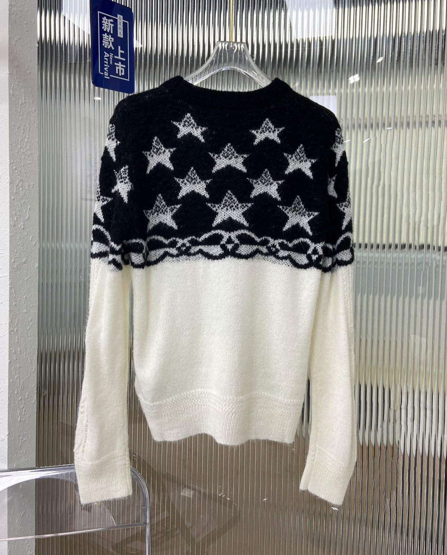 Chanel Women's Fashion Clothing Sweater CC69153
