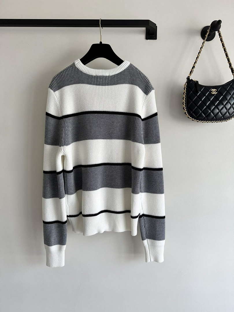Chanel Women's Fashion Clothing Sweater CC69156