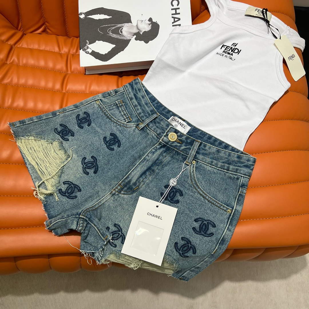 Chanel Women's Fashion Denim shorts C58800