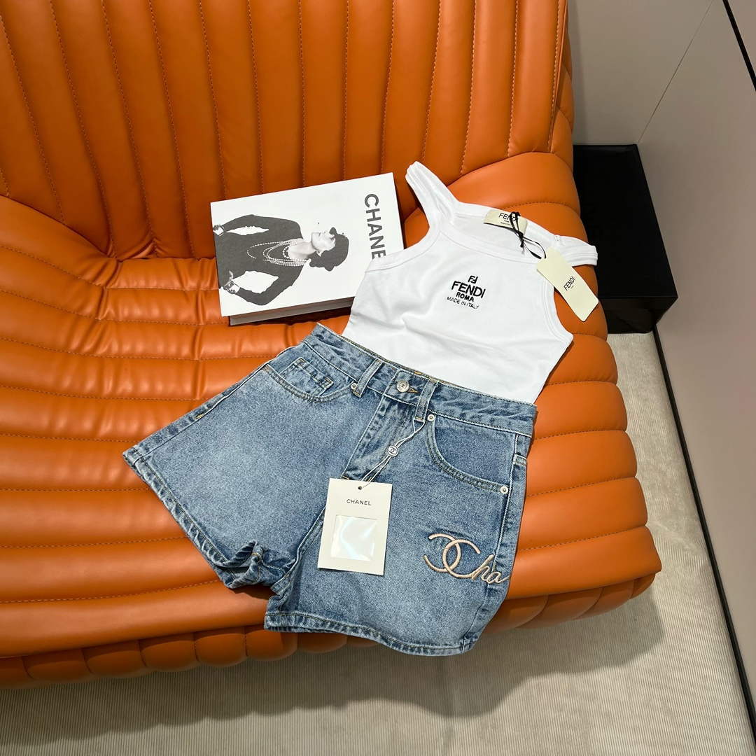 Chanel Women's Fashion Denim shorts C58801