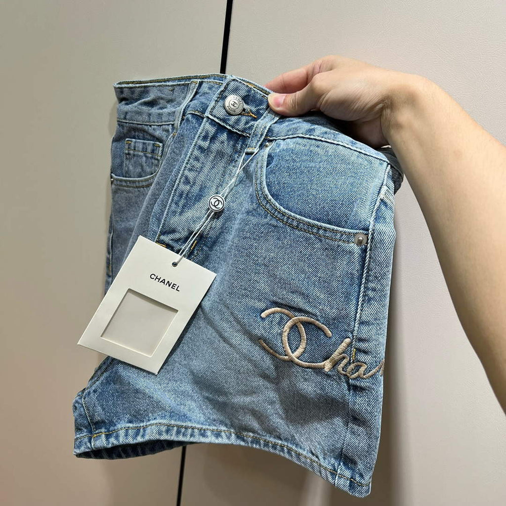 Chanel Women's Fashion Denim shorts C58801
