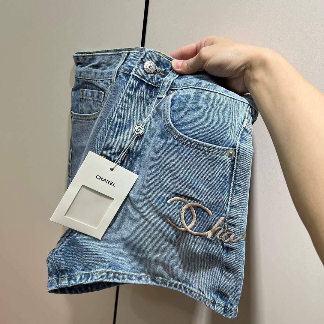 Chanel Women's Fashion Denim shorts C58801