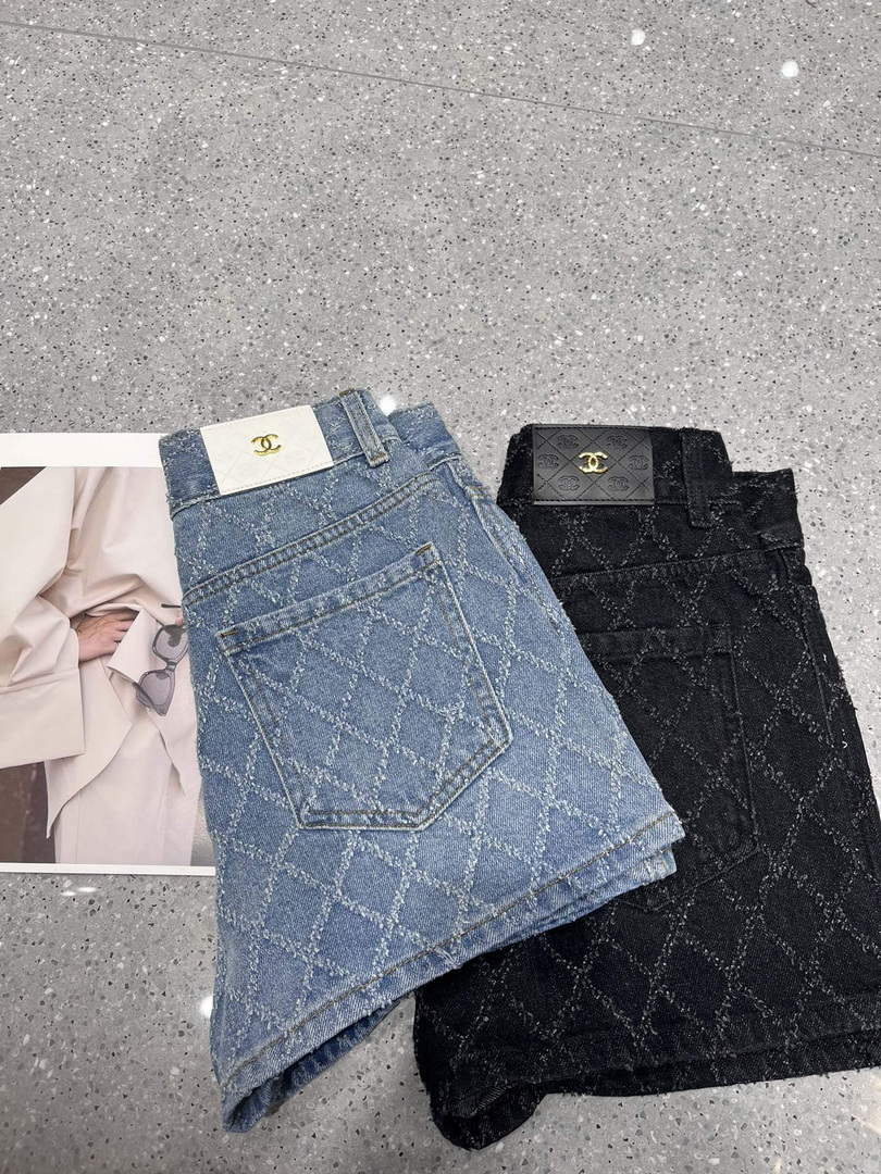 Chanel Women's Fashion Denim shorts C58802