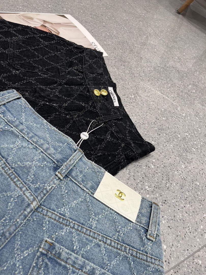 Chanel Women's Fashion Denim shorts C58802