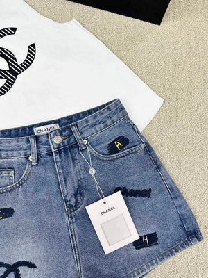 Chanel Women's Fashion Denim shorts C58806 - S - View 3