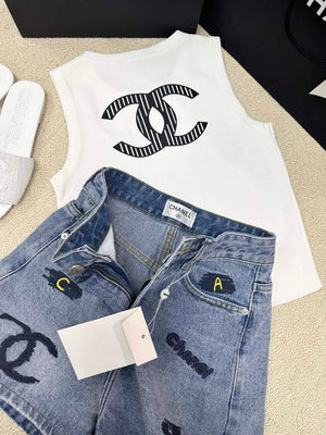 Chanel Women's Fashion Denim shorts C58806 - S - View 5