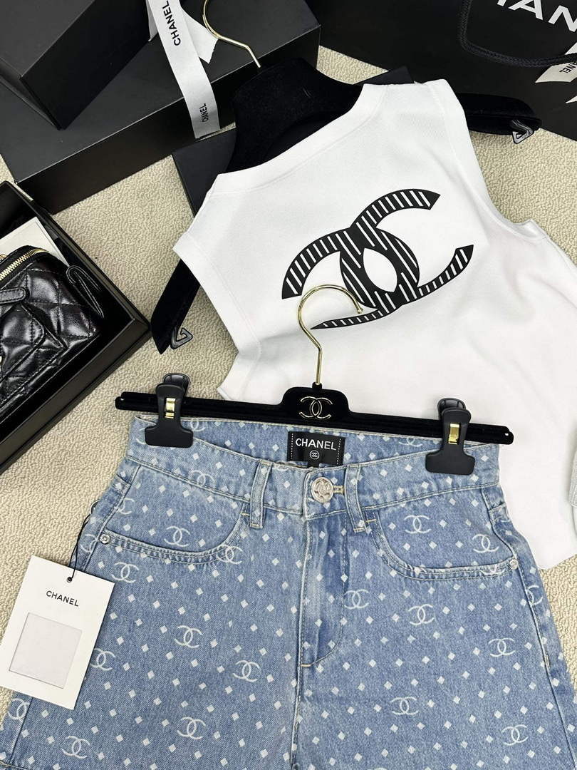 Chanel Women's Fashion Denim shorts C58807