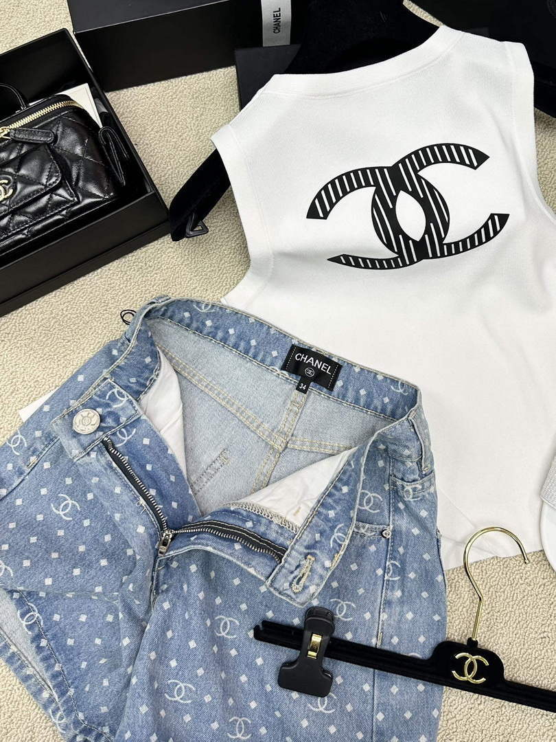 Chanel Women's Fashion Denim shorts C58807