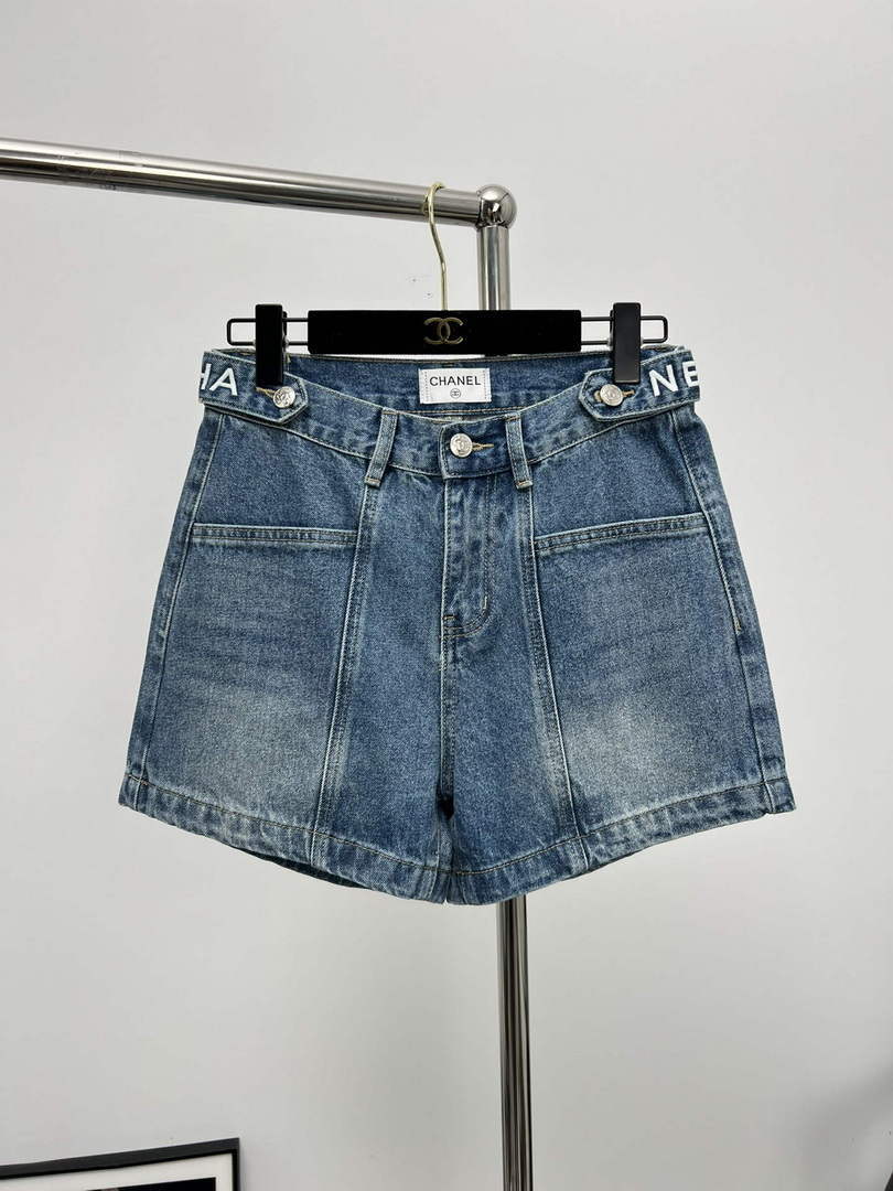 Chanel Women's Fashion Denim shorts C58810