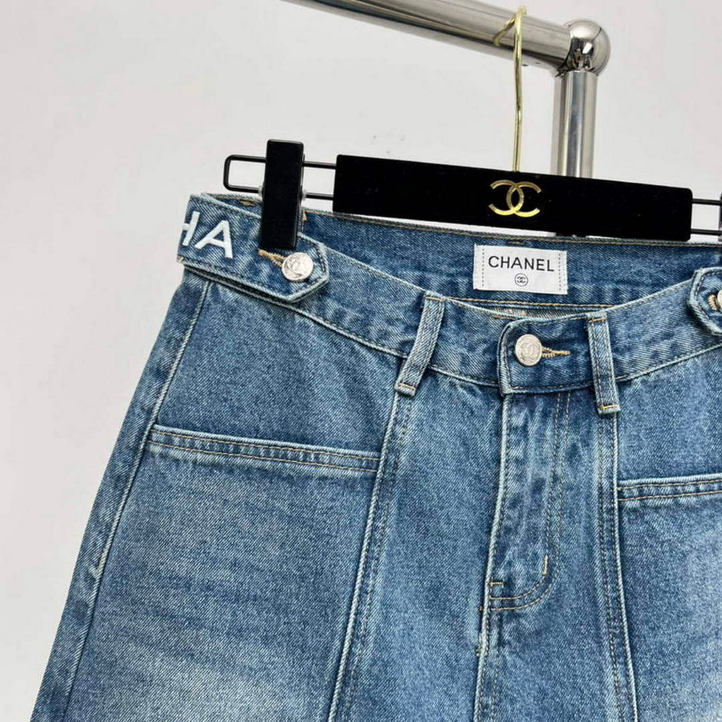 Chanel Women's Fashion Denim shorts C58810