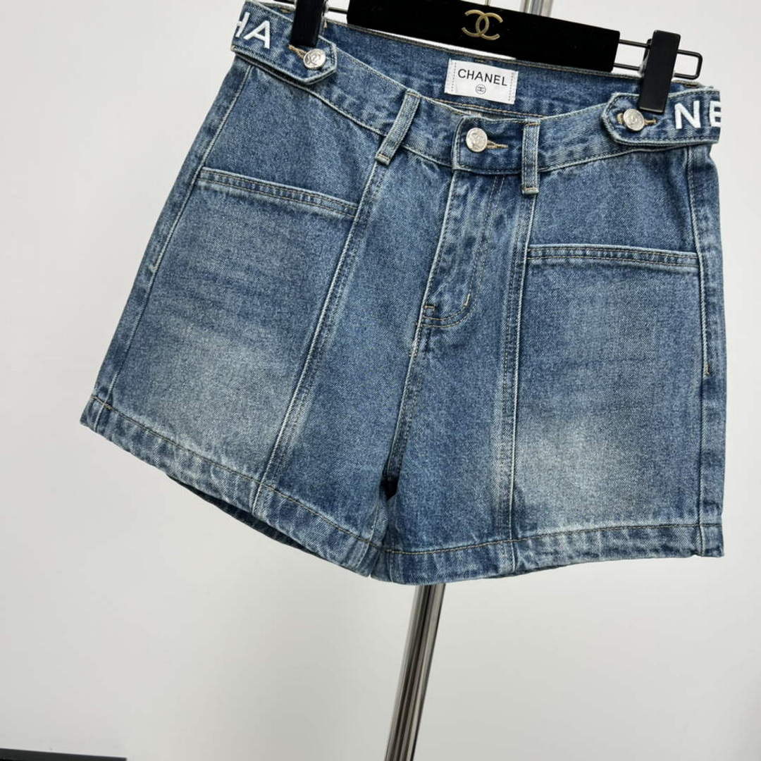 Chanel Women's Fashion Denim shorts C58810
