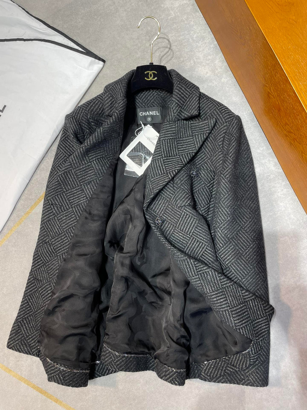Chanel Women's P78191 Fashion Jacket Wool Tweed  Black & Gray C62302
