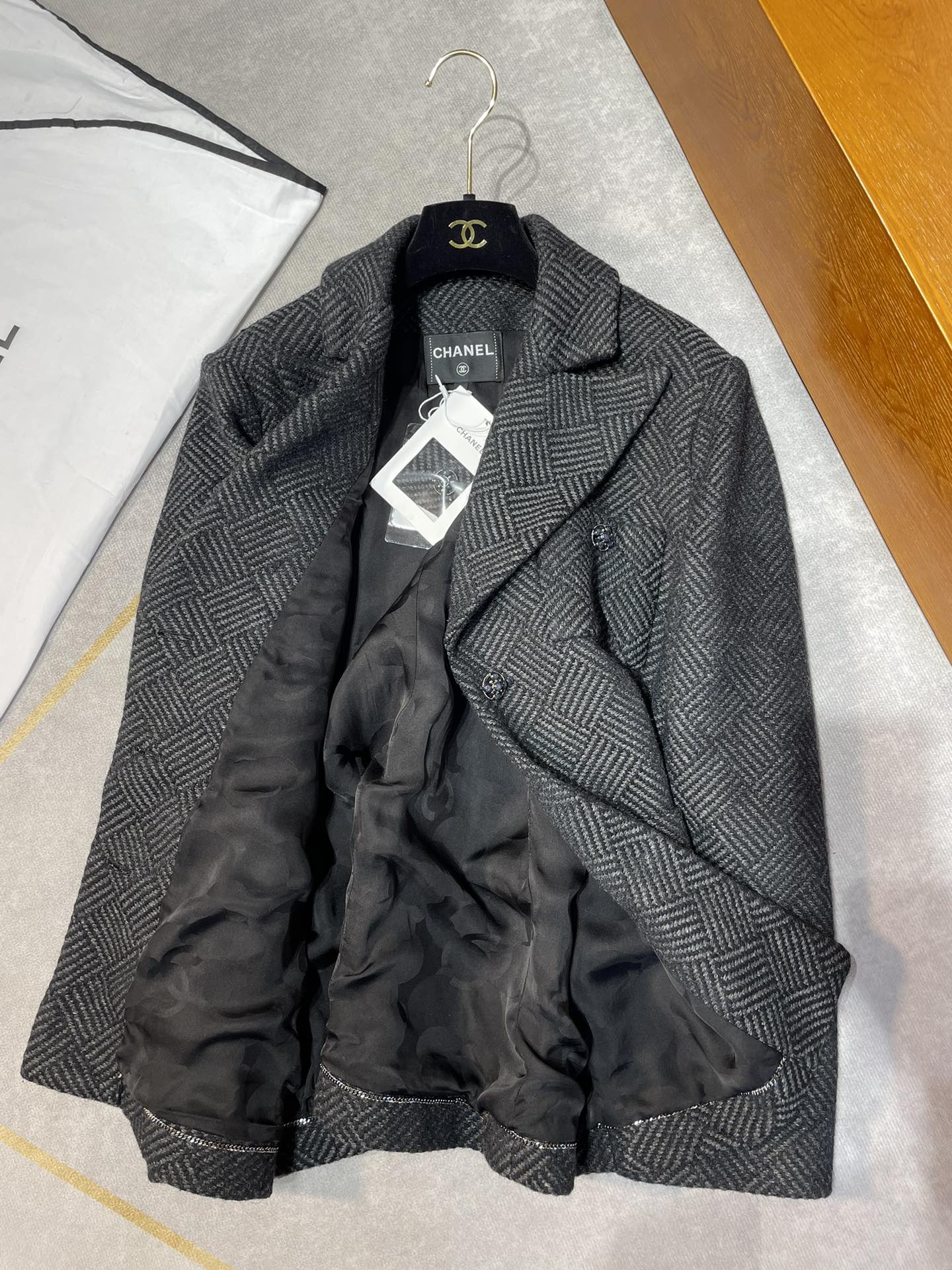 Chanel Women's P78191 Fashion Jacket Wool Tweed  Black & Gray C62302