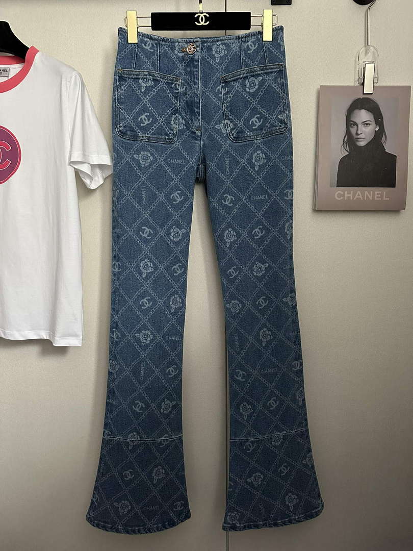 Chanel Women's Fashion Jeans C58812
