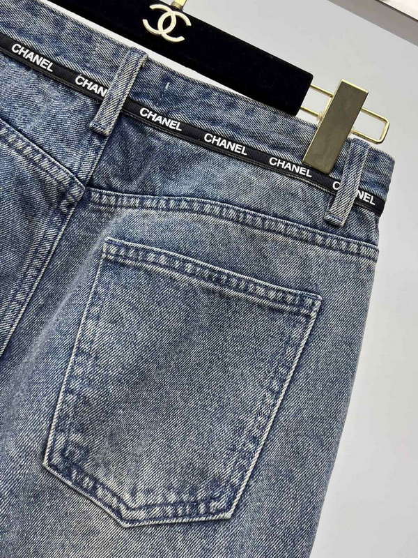 Chanel Women's Fashion Jeans C58814