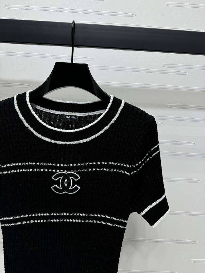 Chanel Women's Fashion Knitted T-shirt C81001