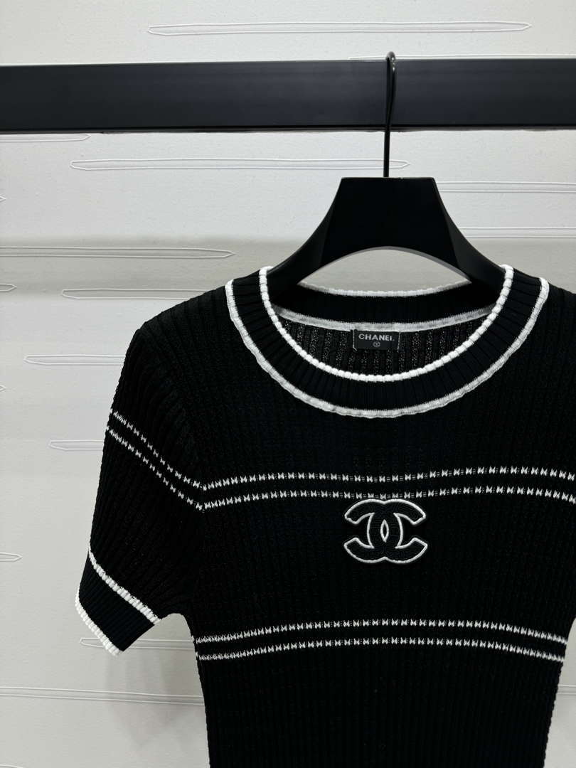 Chanel Women's Fashion Knitted T-shirt C81001