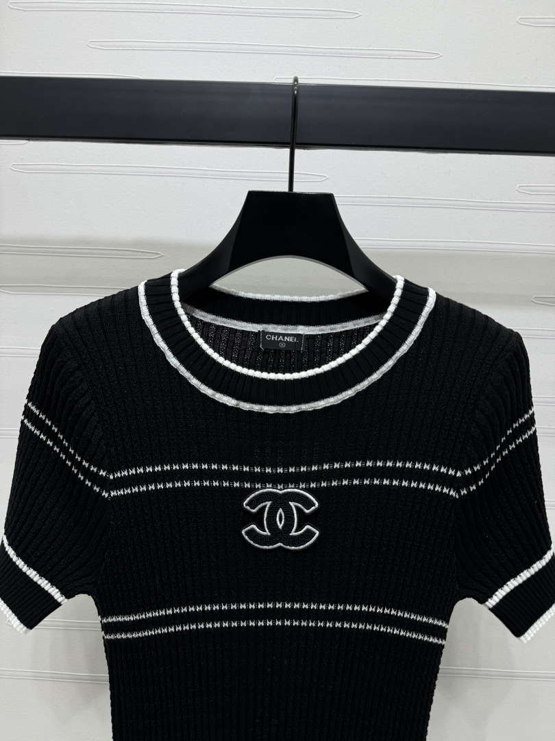 Chanel Women's Fashion Knitted T-shirt C81001