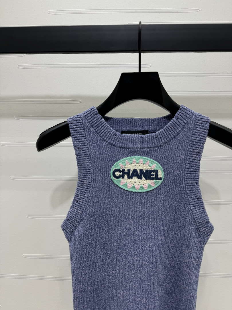 Chanel Women's Fashion Knitted T-shirt C81008