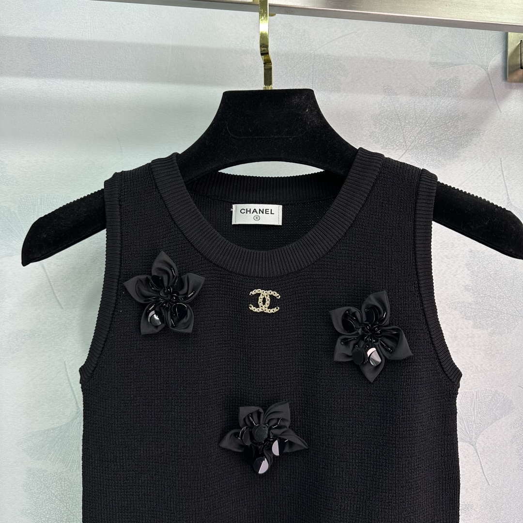 Chanel Women's Fashion Knitted T-shirt C81009