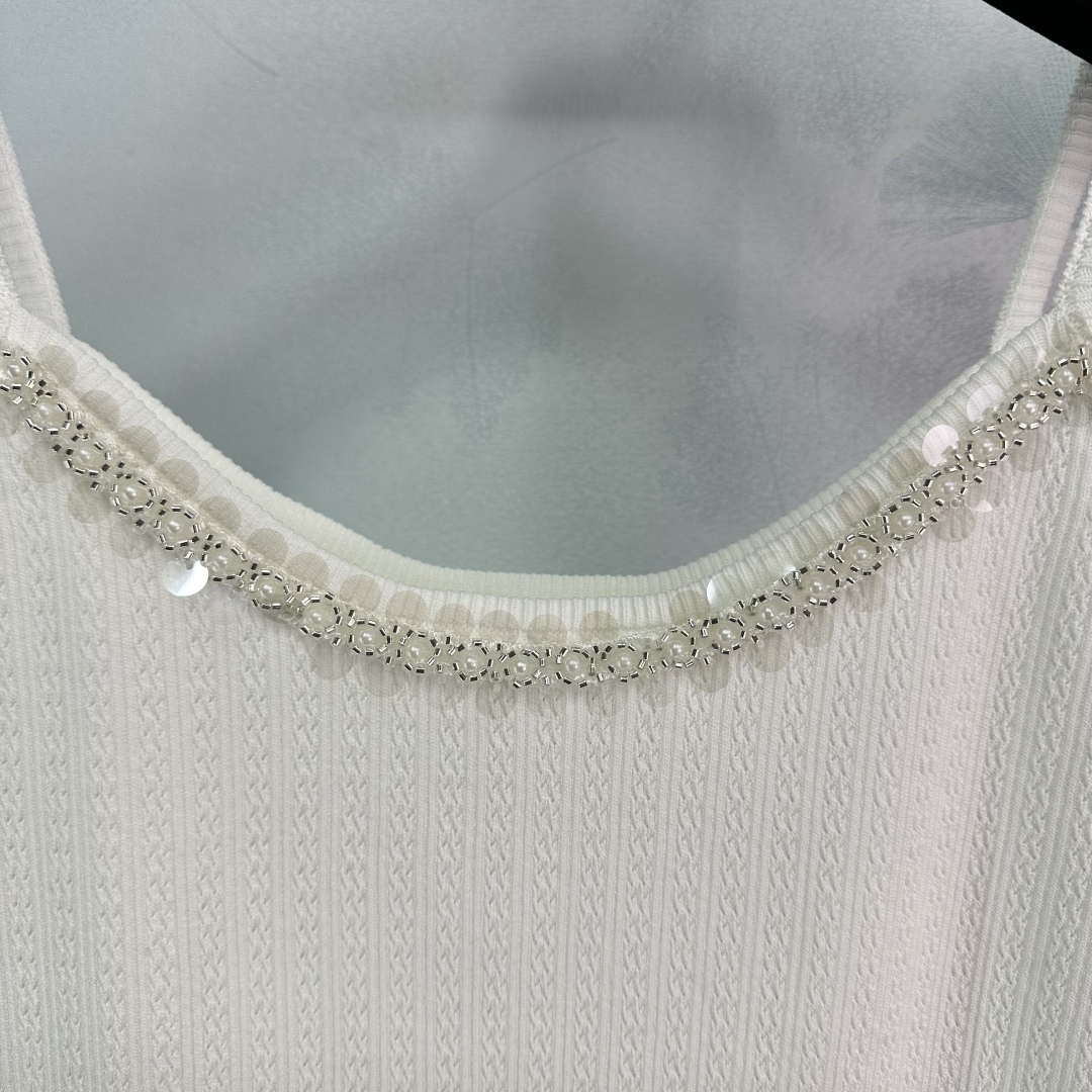 Chanel Women's Fashion Knitted T-shirt C81010