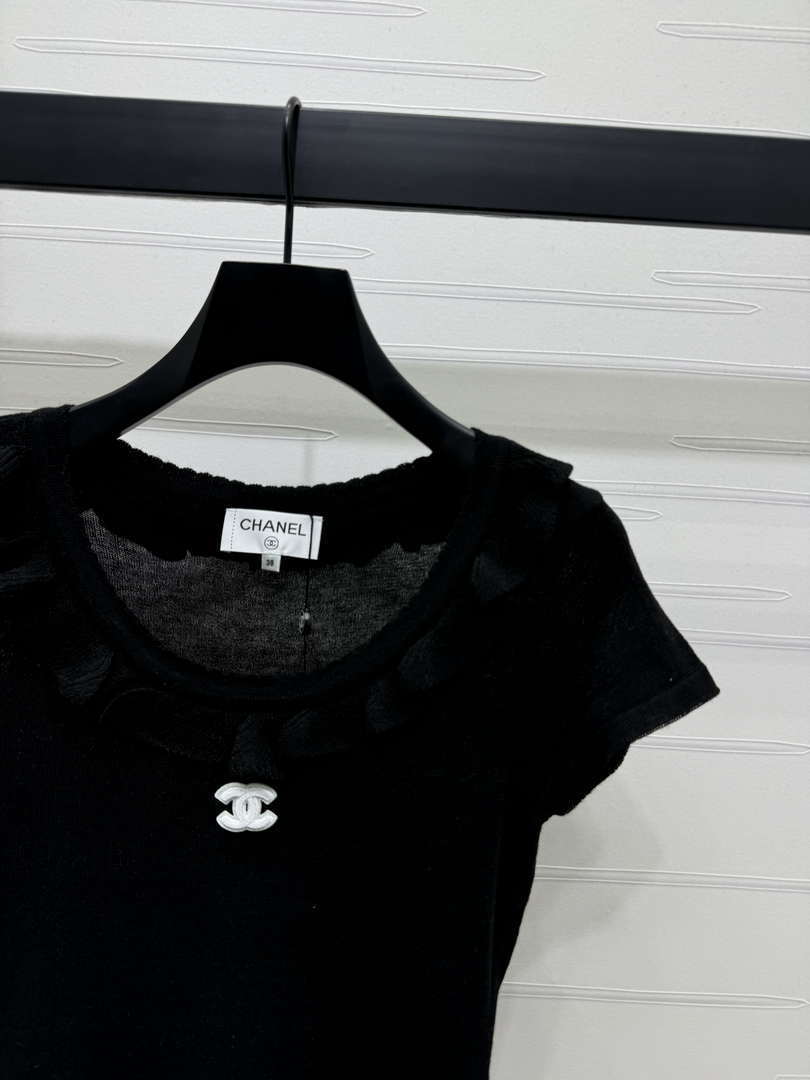 Chanel Women's Fashion Knitted T-shirt C81015