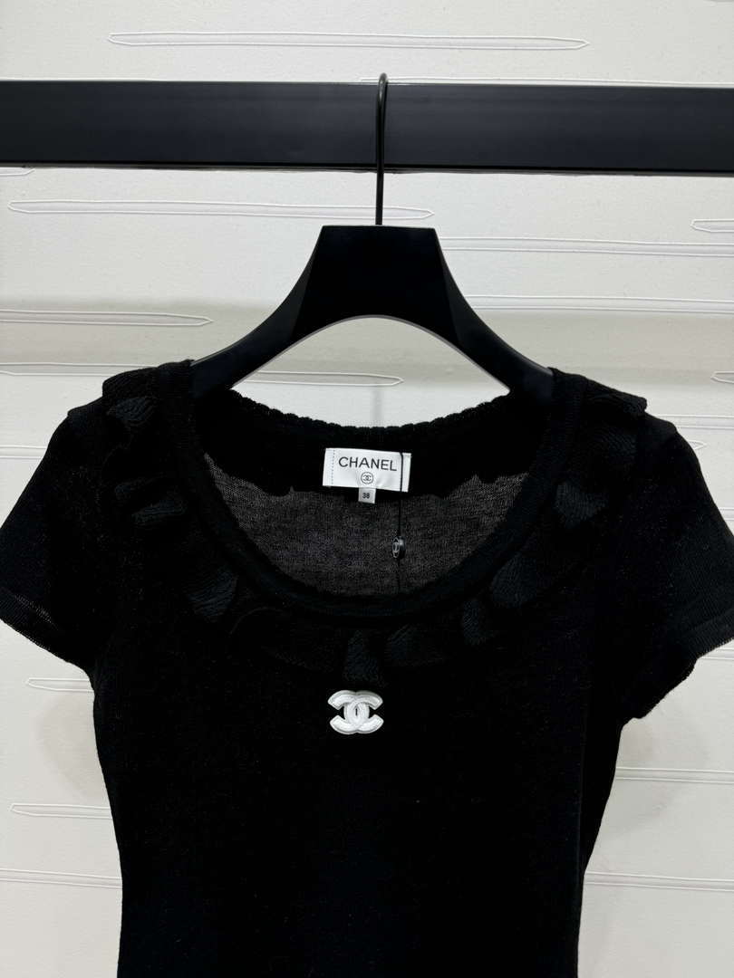 Chanel Women's Fashion Knitted T-shirt C81015