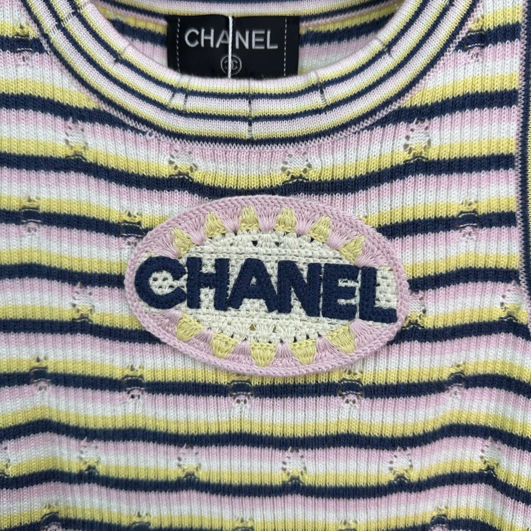 Chanel Women's Fashion Knitted T-shirt C81016