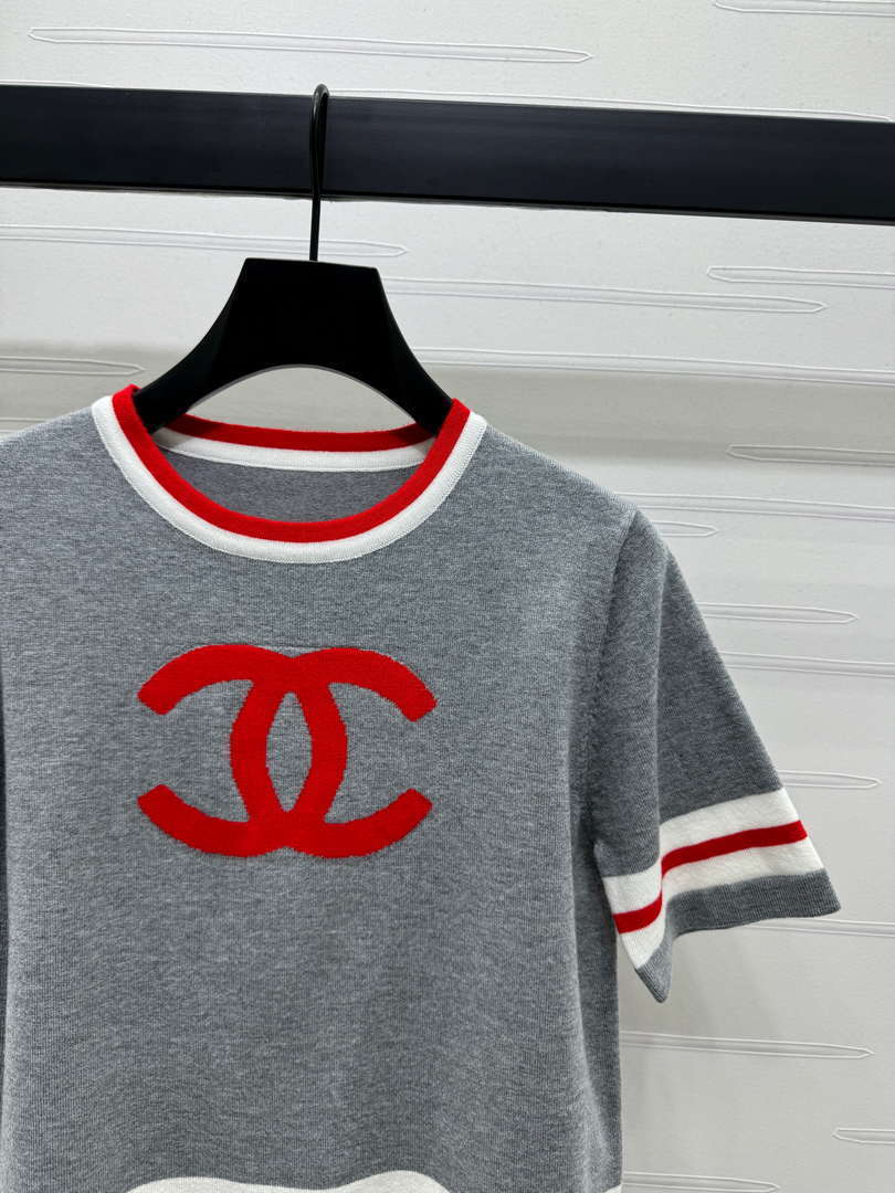 Chanel Women's Fashion Knitted T-shirt C81020