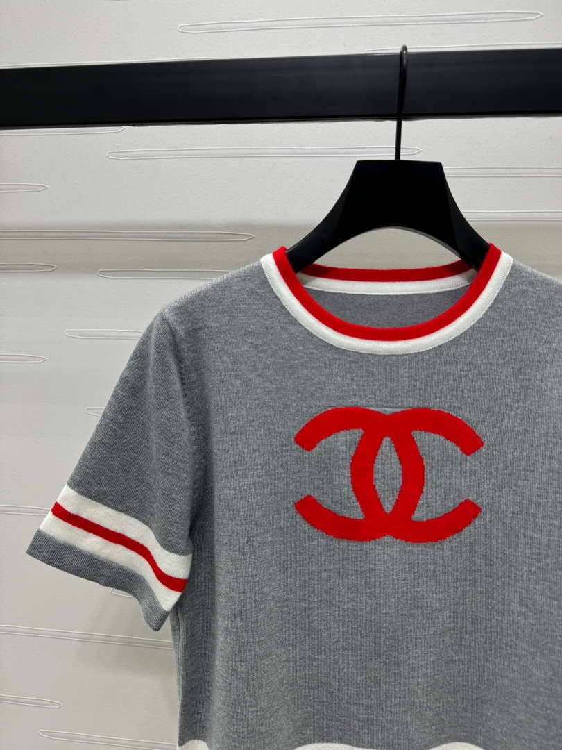 Chanel Women's Fashion Knitted T-shirt C81020