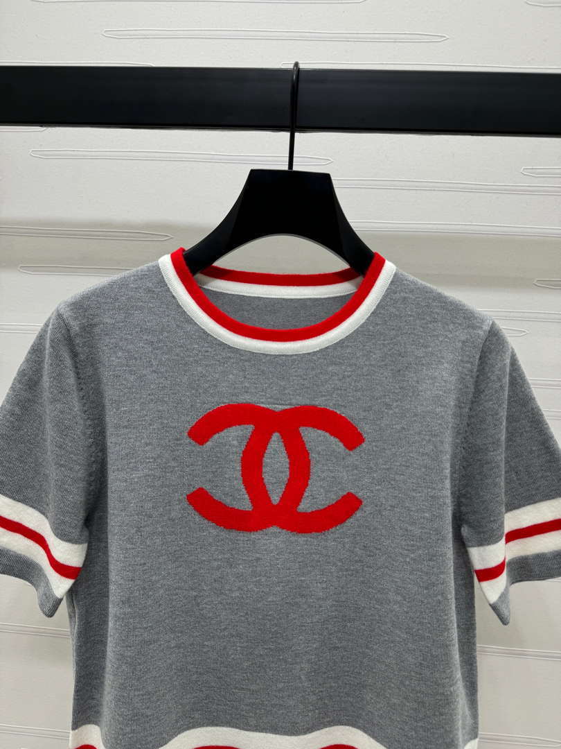Chanel Women's Fashion Knitted T-shirt C81020