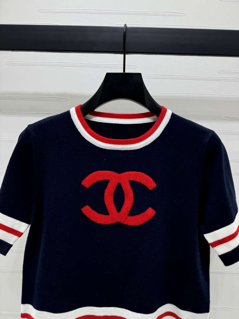 Chanel Women's Fashion Knitted T-shirt C81020