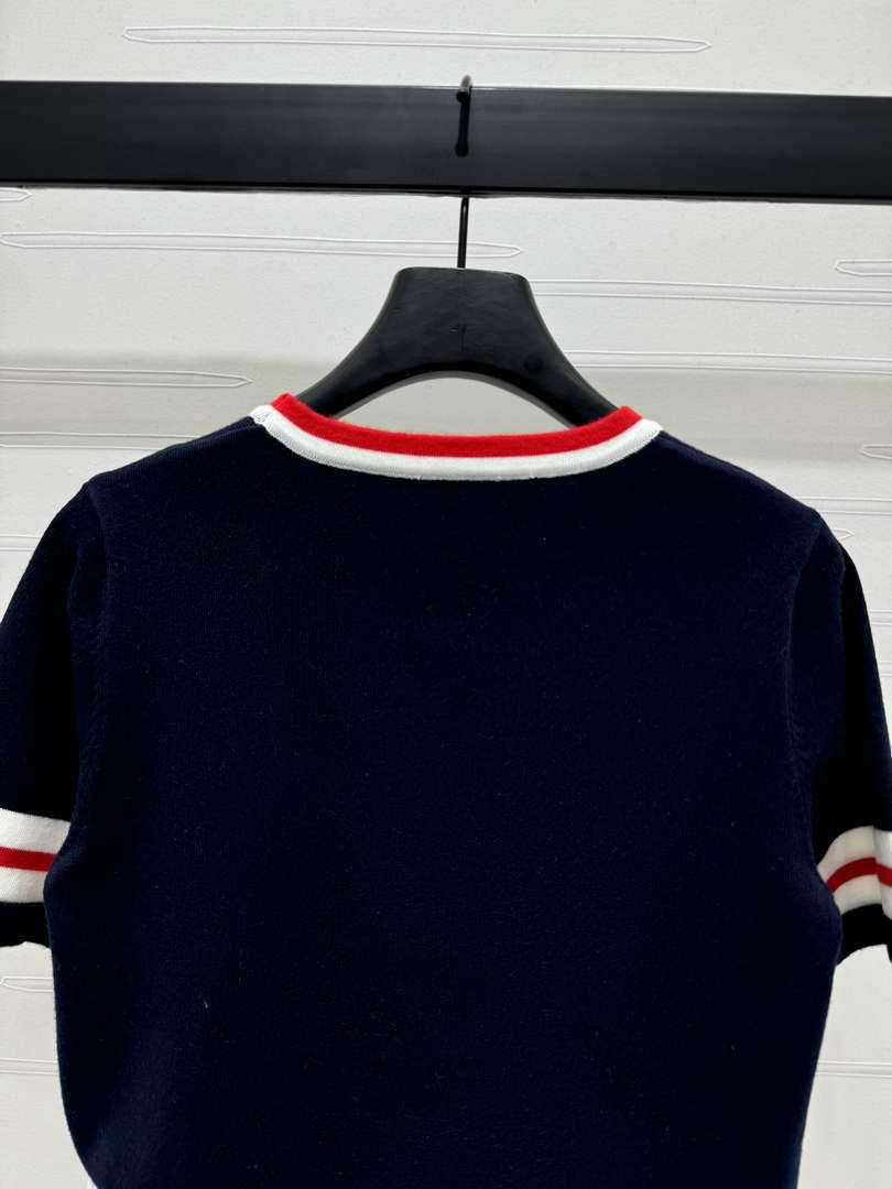 Chanel Women's Fashion Knitted T-shirt C81020