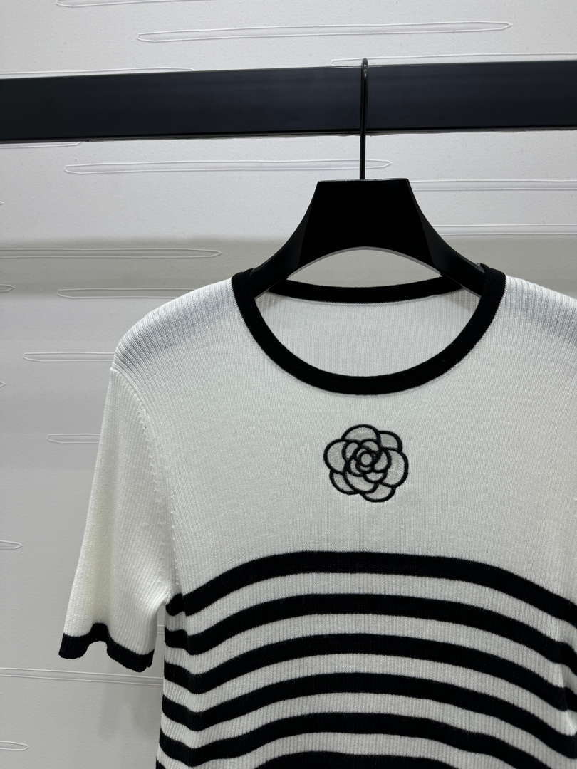 Chanel Women's Fashion Knitted T-shirt C81021