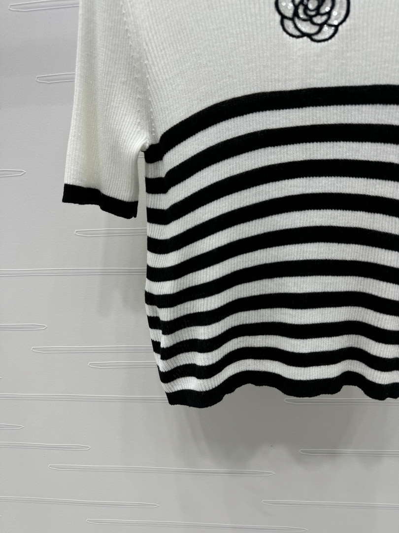 Chanel Women's Fashion Knitted T-shirt C81021