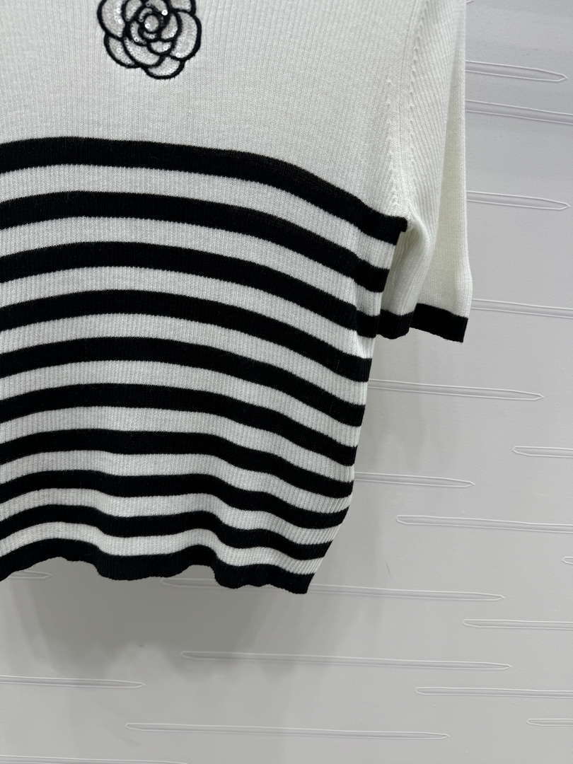 Chanel Women's Fashion Knitted T-shirt C81021