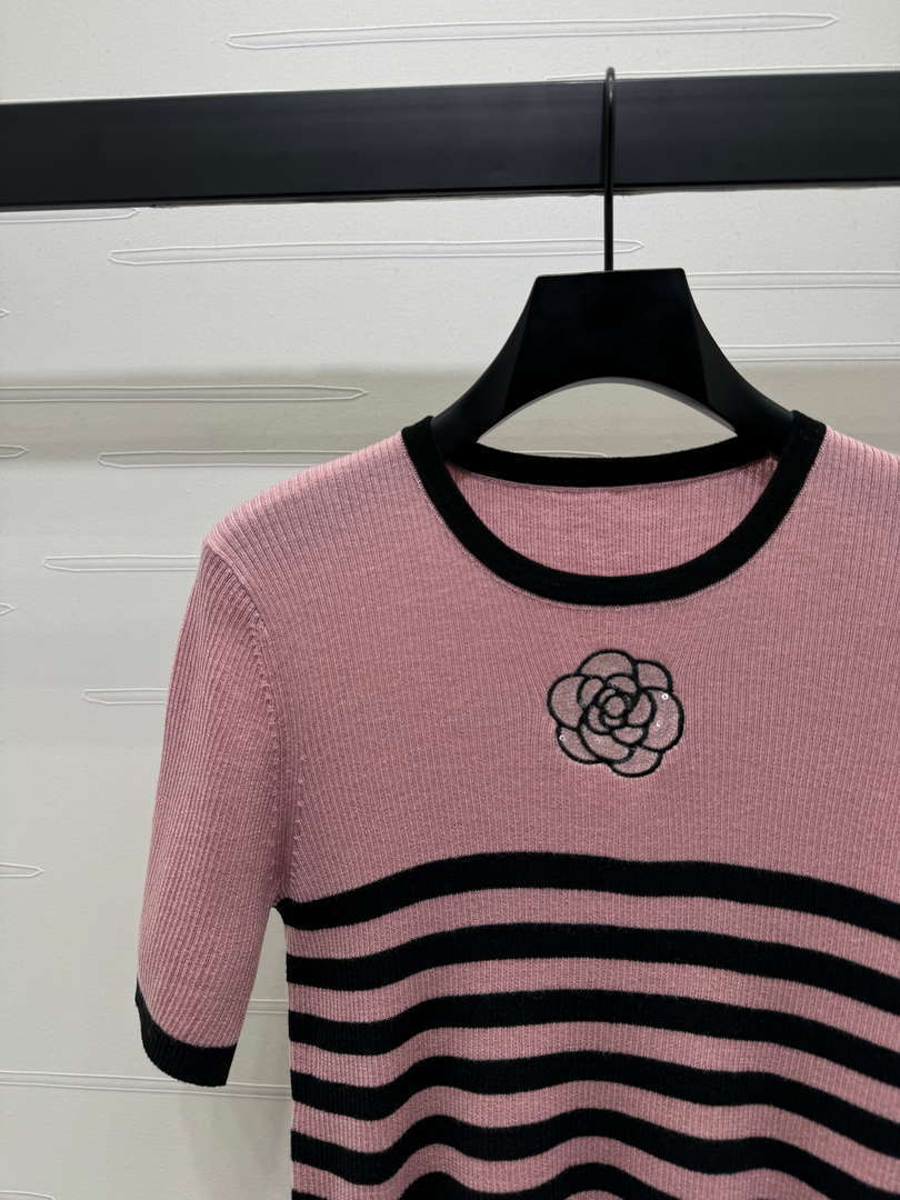 Chanel Women's Fashion Knitted T-shirt C81021