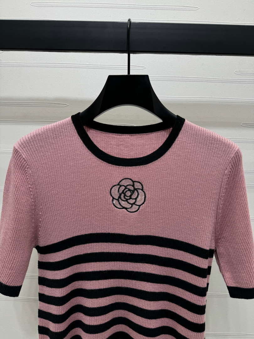 Chanel Women's Fashion Knitted T-shirt C81021