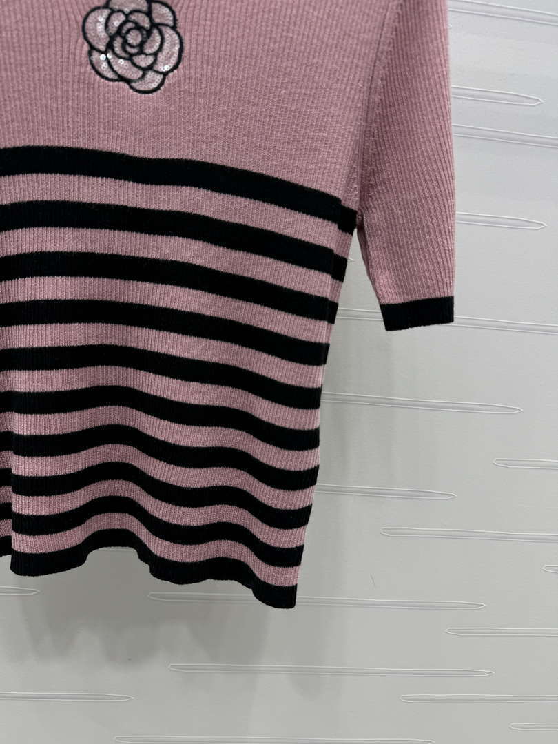 Chanel Women's Fashion Knitted T-shirt C81021